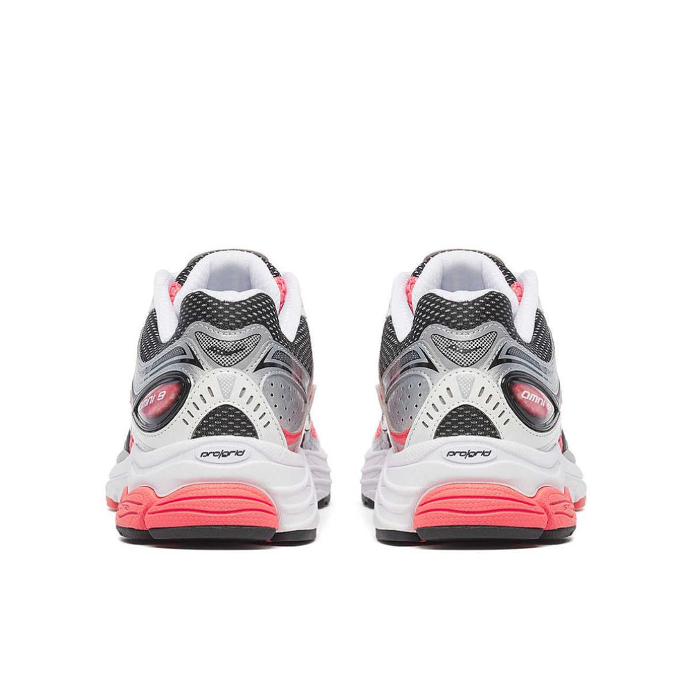 Saucony ProGrid Omni 9